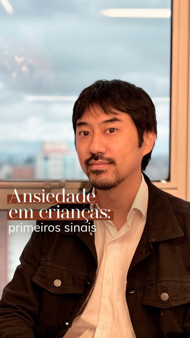 Medicação para crianças: é realmente necessária em casos de ansiedade? 🤔
⠀
Conversamos com o psiquiatra infantil Norton para entender quando a medicação pode ser indicada e quais cuidados devem ser considerados.
⠀
Confira a visão de um especialista sobre esse tema tão importante! 🤎