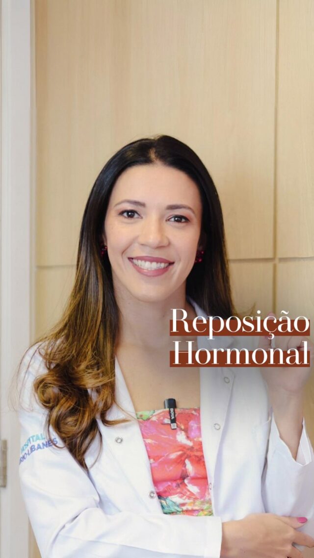 Será que toda mulher vai precisar de reposição hormonal? 🤔

Com o passar dos anos, o corpo da mulher passa por várias mudanças — especialmente com a chegada da menopausa. 🌡️💁‍♀️

Por isso, convidamos a endocrinologista Dra. Raissa para explicar, com detalhes, quando a reposição hormonal é indicada, quais os cuidados e como ela pode ajudar na qualidade de vida.